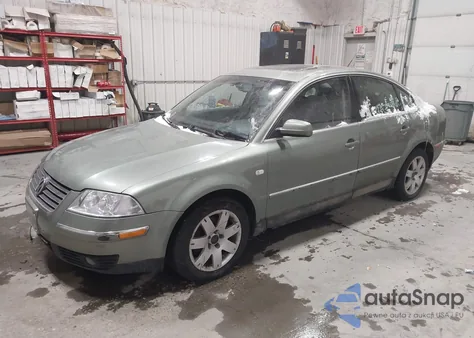 2003 Volkswagen Passat Glx from USA, damaged, VIN WVWTH63B83P385115